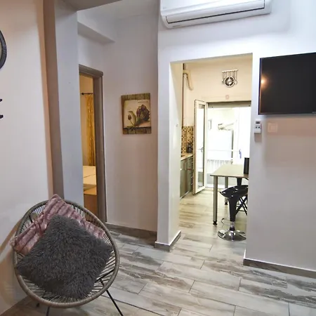 Vasilikis Spacious Apartment